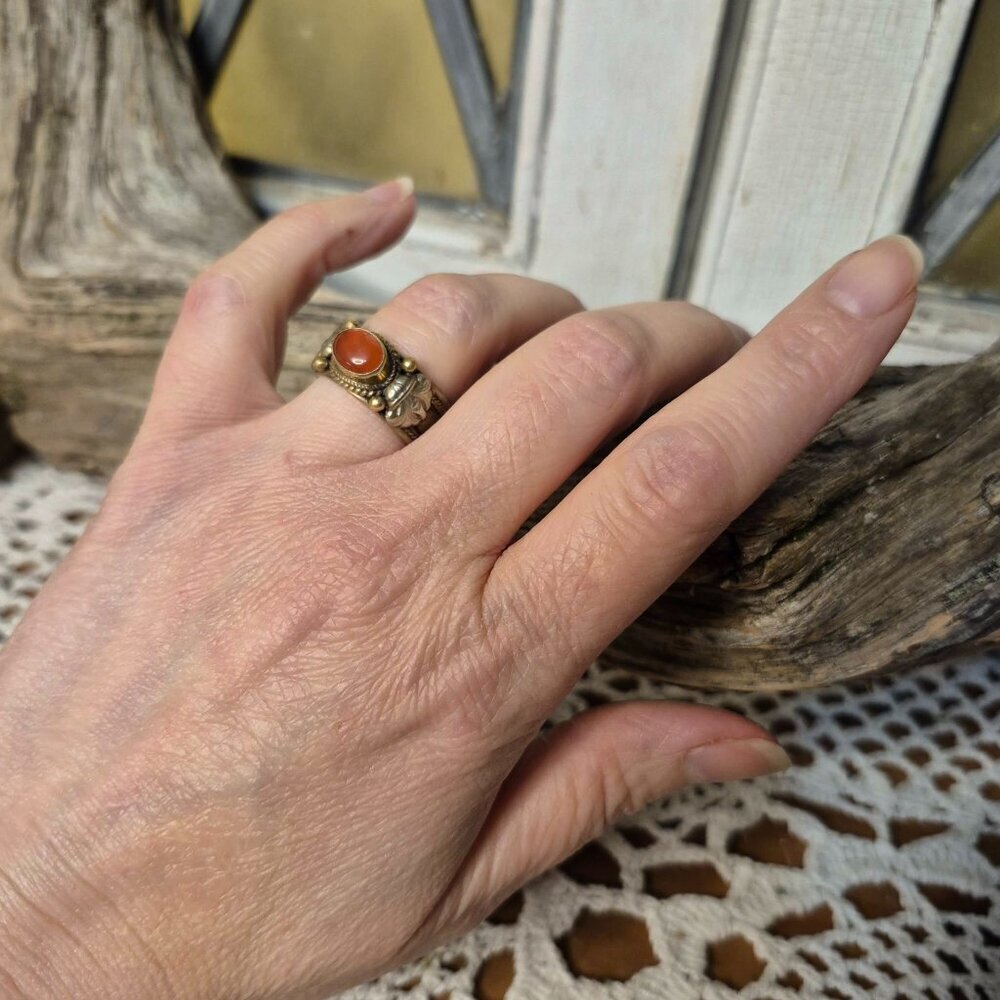 Olden Heights 🏔️🧚‍♂ Vintage Brass & Silver Adujstable Boho Ring Faux Cornaline - Picture 3 of 9